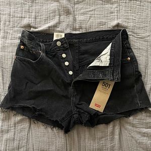 Levi’s Womens 501 high rise shorts in black